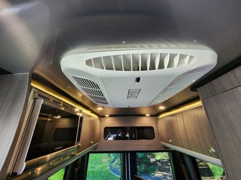 Used 2022 Mercedes-Benz Sprinter 2500 image 28