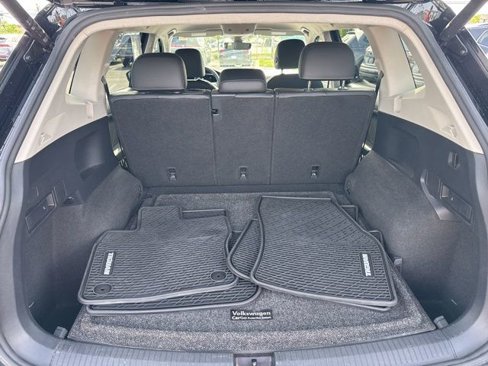 Certified 2022 Volkswagen Tiguan SE image 26