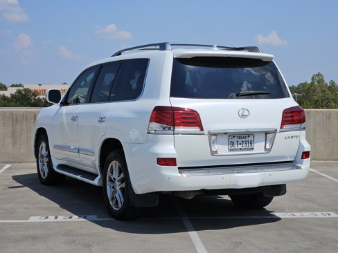 Used 2014 Lexus LX 570 4WD image 3