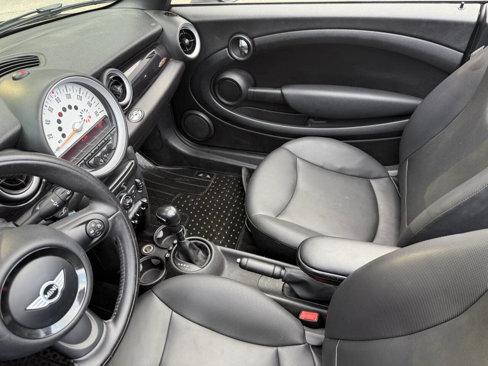 Used 2014 MINI Cooper Convertible image 25