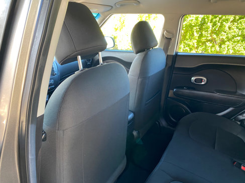 Used 2019 Kia Soul + image 37