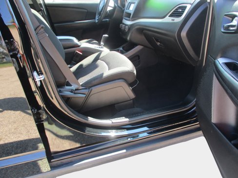 Used 2019 Dodge Journey SE w/ Blacktop Package image 24