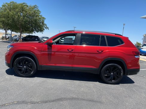Certified 2022 Volkswagen Atlas SE image 4