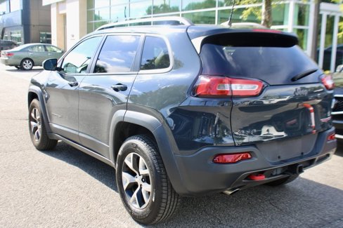 Used 2016 Jeep Cherokee Trailhawk w/ Comfort/Convenience Group image 9