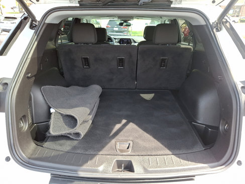 Used 2022 Chevrolet Blazer LT image 32