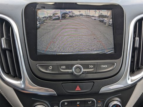 Used 2018 Chevrolet Equinox Premier image 17