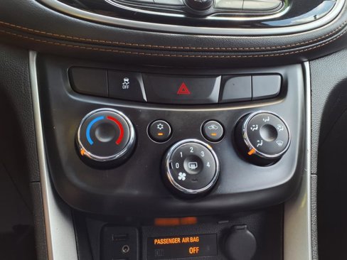 Used 2020 Chevrolet Trax LT w/ LPO, Protection Package image 12
