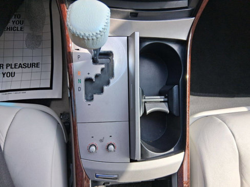 Used 2009 Toyota Avalon XLS image 27