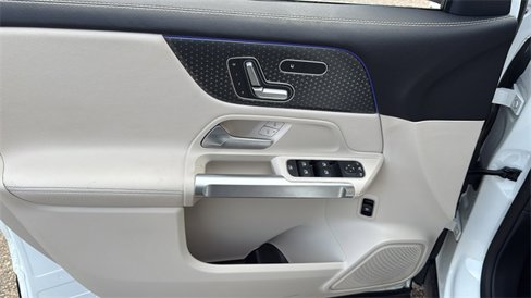 Certified 2025 Mercedes-Benz GLB 250 4MATIC image 24