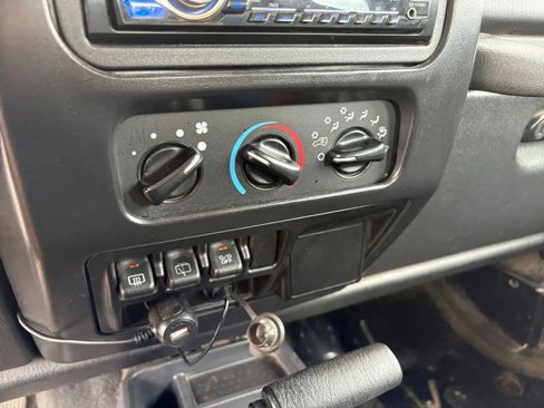 Used 2005 Jeep Wrangler Sport image 24