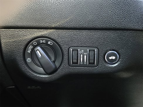 Used 2021 Dodge Charger SXT w/ Leather Interior Group image 17