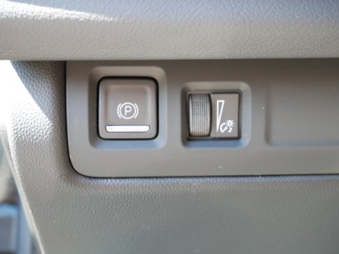Used 2024 Cadillac XT4 Premium Luxury w/ Technology Package image 8