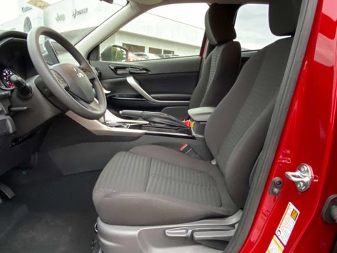 New 2024 Mitsubishi Eclipse Cross LE image 11