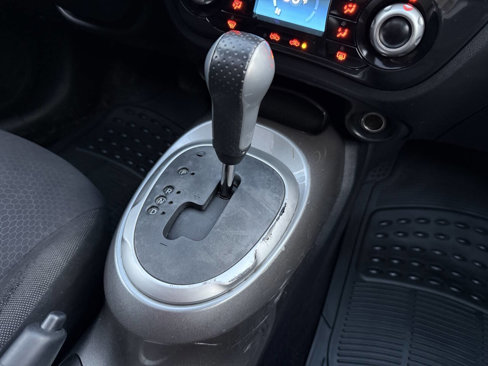 Used 2013 Nissan Juke SV image 26