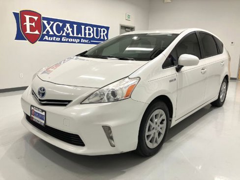 Used 2012 Toyota Prius V Five image 10