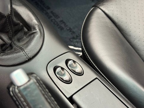 Used 2003 Porsche 911 Targa image 16