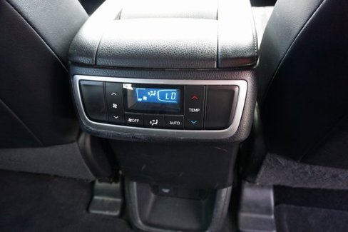 Used 2017 Toyota Highlander FWD V6 image 12