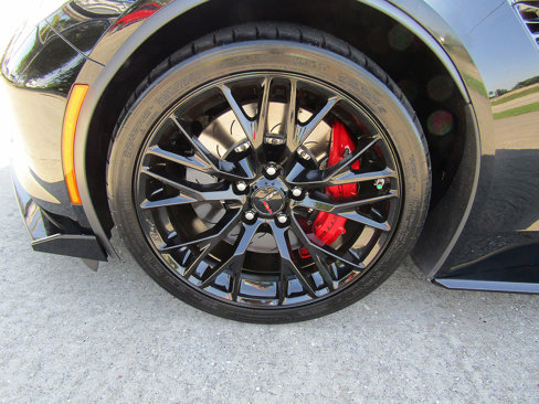 Used 2019 Chevrolet Corvette Z06 w/ Battery Protection Package image 25