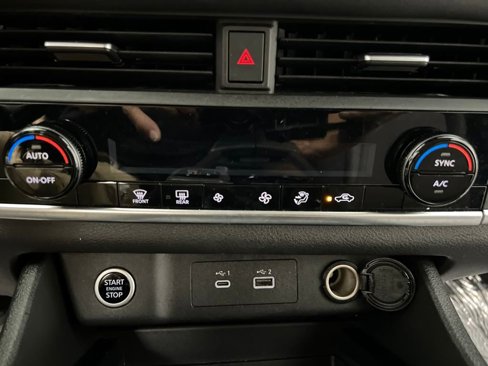 Used 2023 Nissan Rogue SV image 47