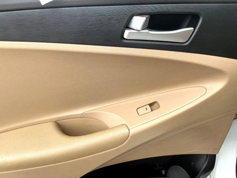 Used 2011 Hyundai Sonata GLS image 16