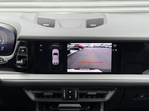 Certified 2024 Porsche Cayenne image 19