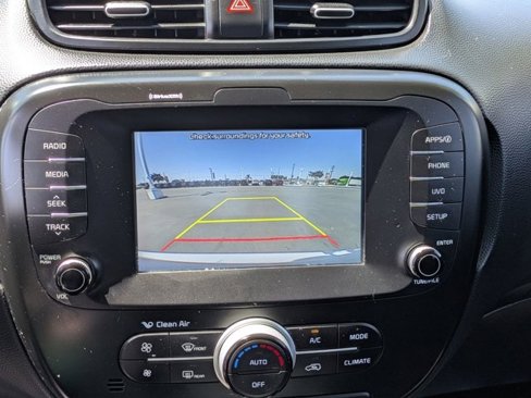 Used 2019 Kia Soul + image 21