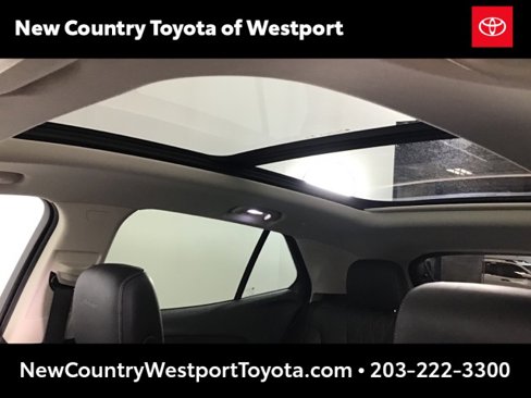 Used 2021 Buick Envision Avenir w/ Technology Package II image 23