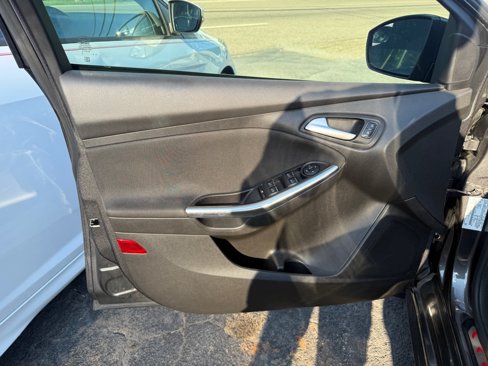 Used 2016 Ford Focus ST image 31