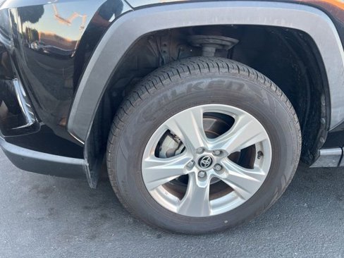 Used 2020 Toyota RAV4 XLE image 9