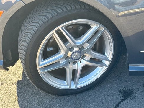Used 2013 Mercedes-Benz E 350 4MATIC Sedan image 31