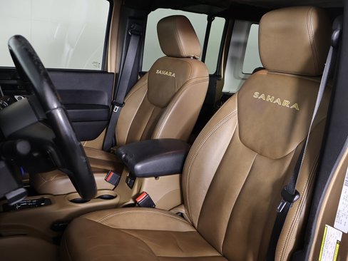 Used 2015 Jeep Wrangler Unlimited Sahara w/ Dual Top Group image 22