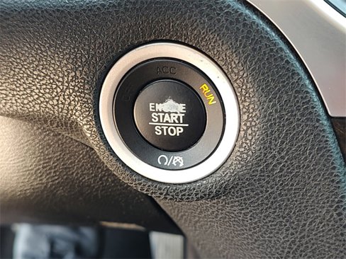 Used 2017 Chrysler 300 C image 23
