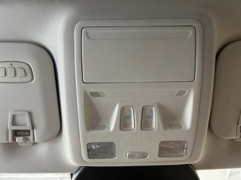 Used 2021 Ford Escape Titanium image 16