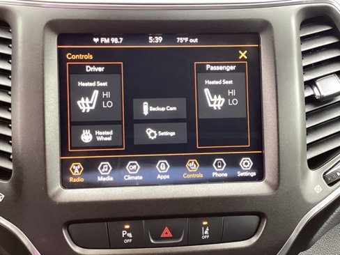 Used 2022 Jeep Cherokee Trailhawk image 22