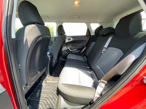 Used 2022 Kia Soul LX image 17