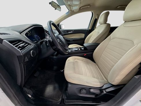 Used 2017 Ford Edge SE image 17