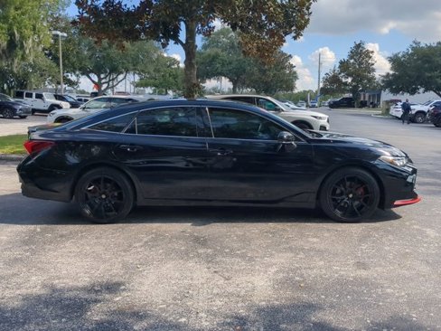 Used 2019 Toyota Avalon XLE image 3