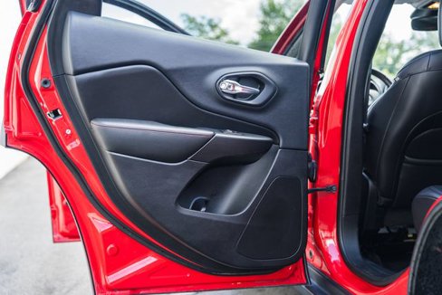 Used 2019 Jeep Cherokee Trailhawk image 38