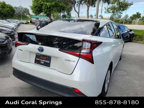 Used 2020 Toyota Prius LE image 4