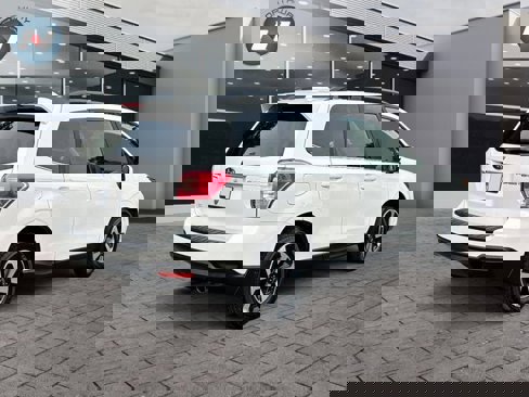Used 2018 Subaru Forester 2.5i Limited image 5