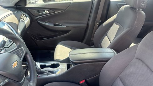 Used 2021 Chevrolet Malibu LT image 24