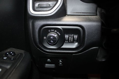 Used 2019 RAM 1500 Big Horn image 33