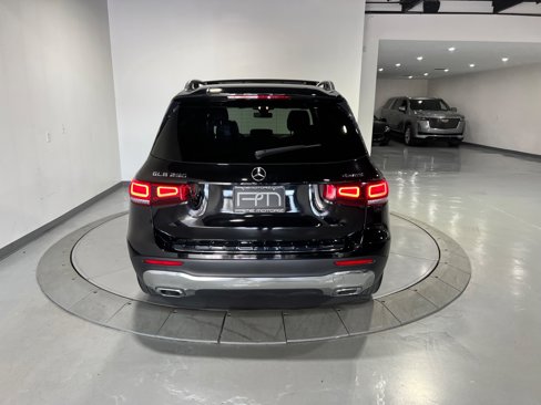 Used 2020 Mercedes-Benz GLB 250 4MATIC image 12