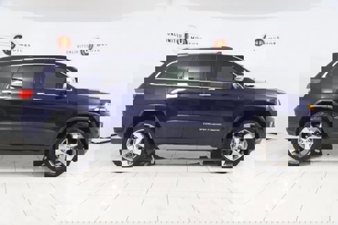 Used 2016 Jeep Grand Cherokee Limited w/ Luxury Group II image 2