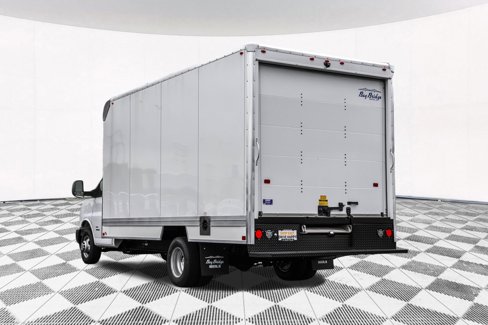 New 2025 Chevrolet Express 4500 Extended w/ Power Convenience Package image 17