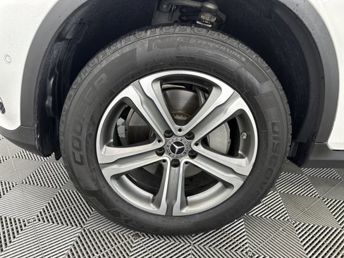 Used 2017 Mercedes-Benz GLC 300 4MATIC image 13