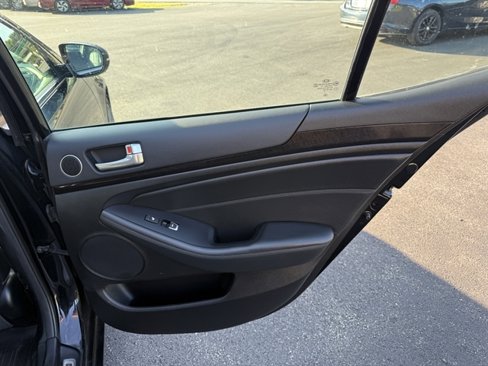 Used 2015 Kia Cadenza Premium w/ Technology Package image 46
