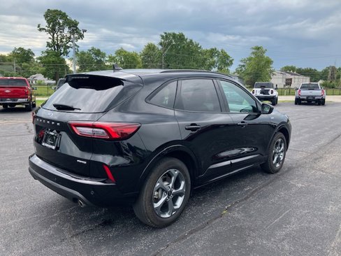 Used 2023 Ford Escape ST-Line w/ Tech Pack #1 image 5