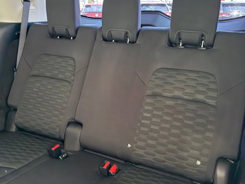Used 2022 Nissan Pathfinder SV image 32