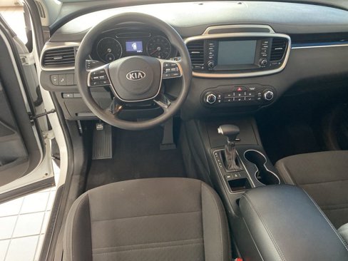 Used 2019 Kia Sorento LX image 5